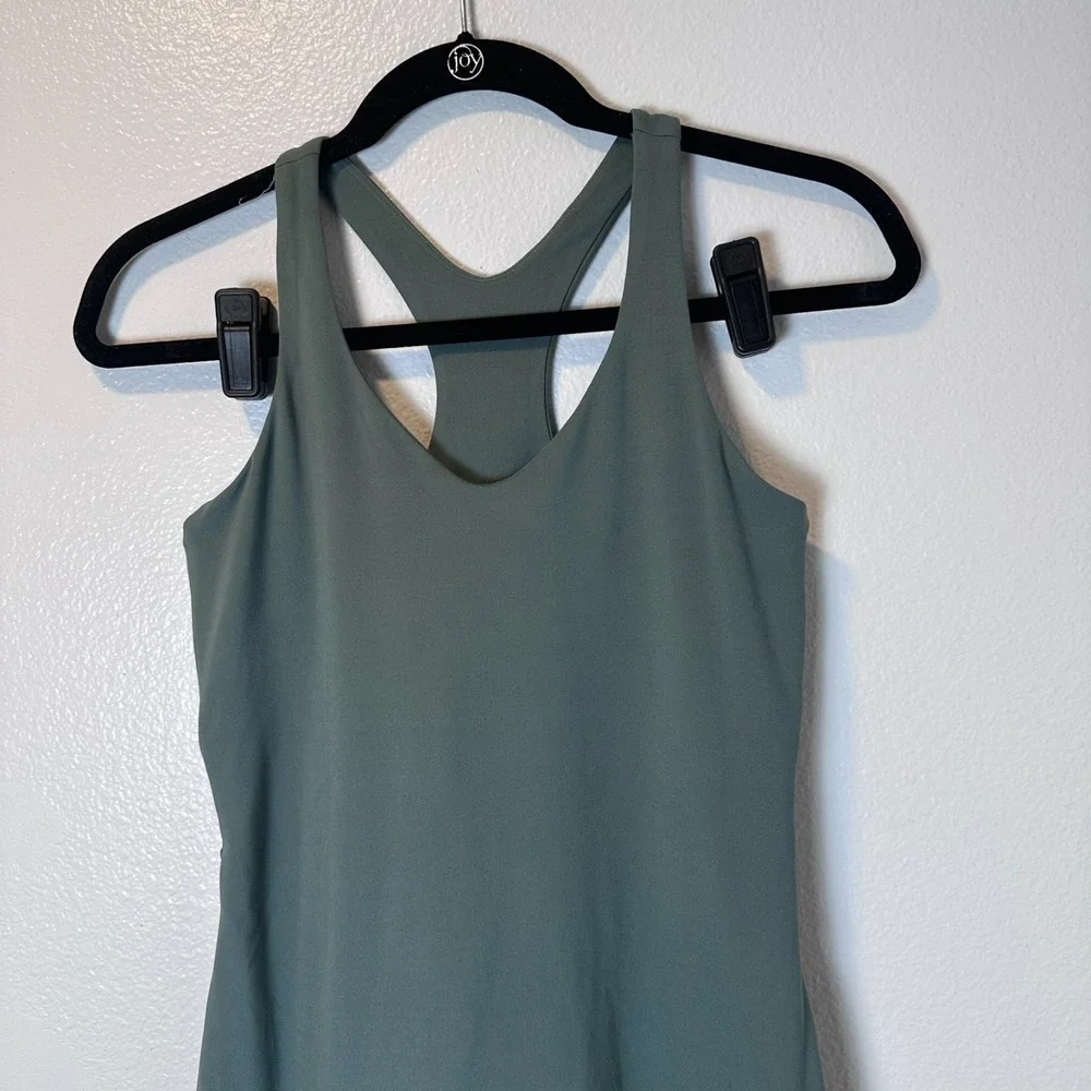 girlfriend collective brand girlfriend